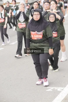Runner Photo 4224418