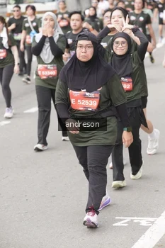 Runner Photo 4224419