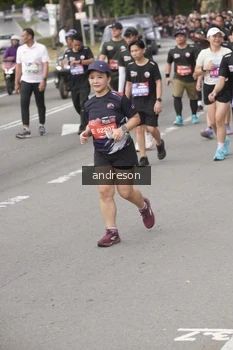 Runner Photo 4224430