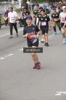 Runner Photo 4224431
