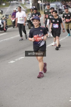 Runner Photo 4224432
