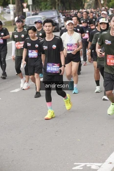 Runner Photo 4224434