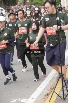 Runner Photo 4224442