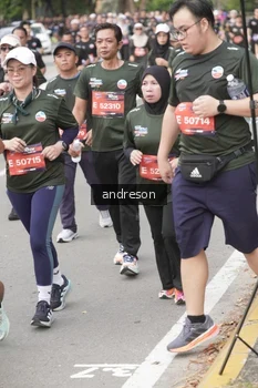 Runner Photo 4224443