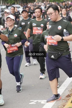 Runner Photo 4224444