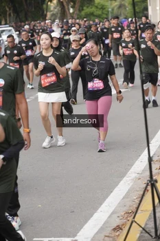 Runner Photo 4224448