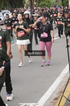 Runner Photo 4224449