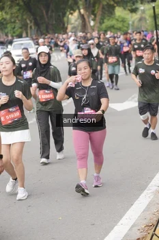 Runner Photo 4224450