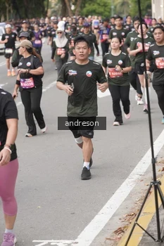 Runner Photo 4224456