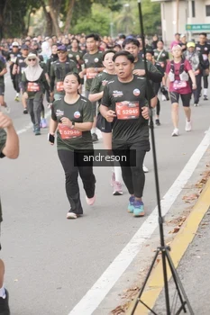 Runner Photo 4224457