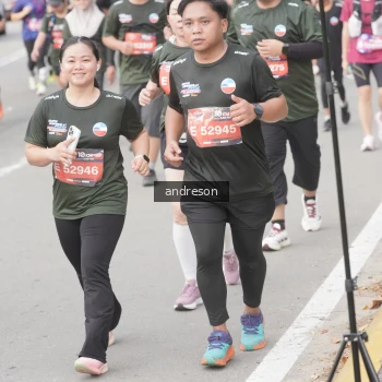 Runner Photo 4224460