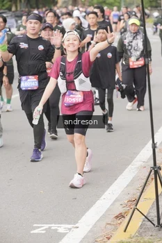 Runner Photo 4224465