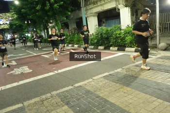 Runner Photo 4225419