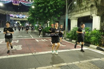 Runner Photo 4225530