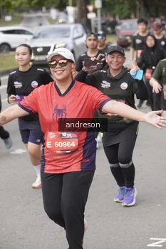 Runner Photo 4225763