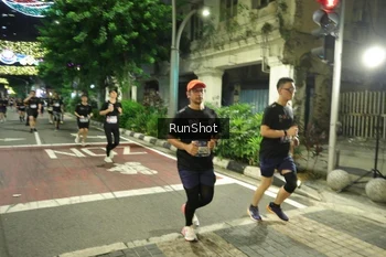 Runner Photo 4225835