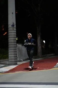 Runner Photo 4226074