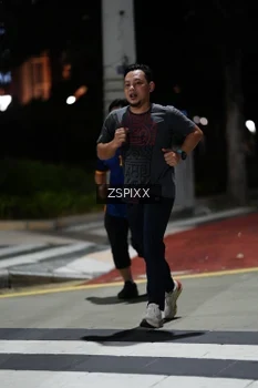 Runner Photo 4226111