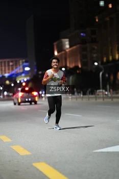 Runner Photo 4227588