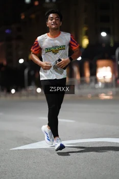 Runner Photo 4227595