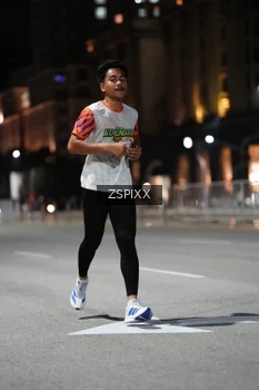 Runner Photo 4227603