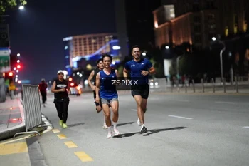 Runner Photo 4227629
