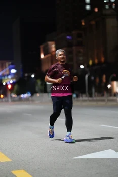 Runner Photo 4227653