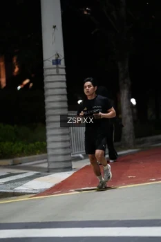 Runner Photo 4227661