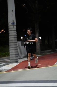 Runner Photo 4227663