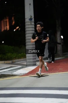 Runner Photo 4227664