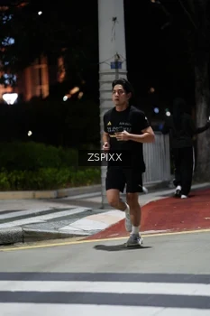 Runner Photo 4227665