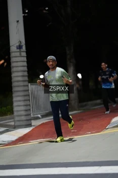 Runner Photo 4227671