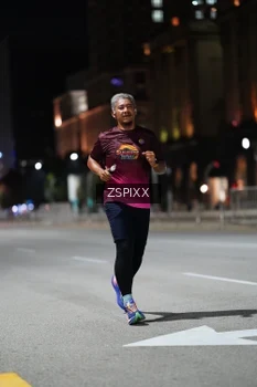 Runner Photo 4227673