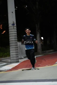 Runner Photo 4227686