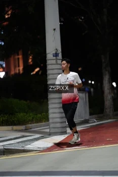 Runner Photo 4227698