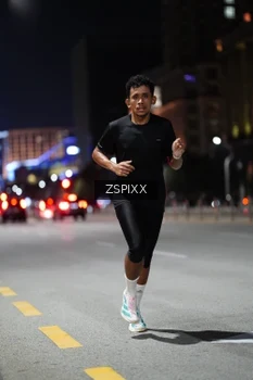 Runner Photo 4227755