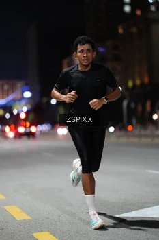 Runner Photo 4227759