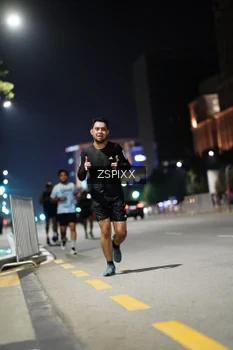 Runner Photo 4227796