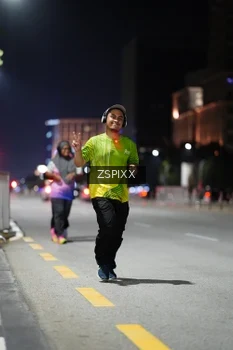 Runner Photo 4227873