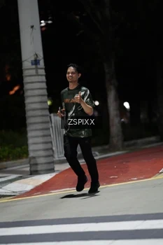 Runner Photo 4227973