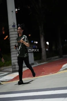 Runner Photo 4227977