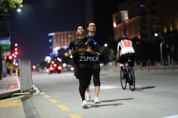 Runner Photo 4228010