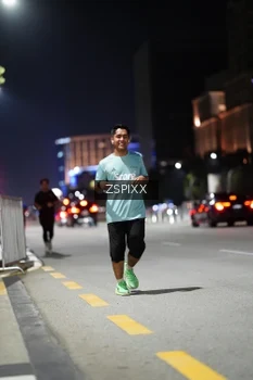 Runner Photo 4228043