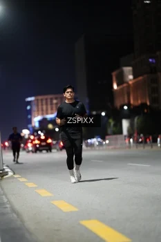 Runner Photo 4228055