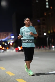 Runner Photo 4228067