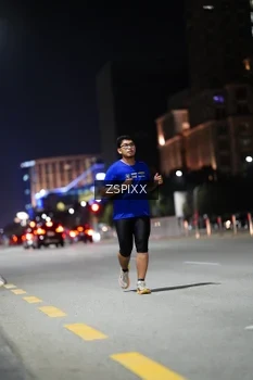 Runner Photo 4228075
