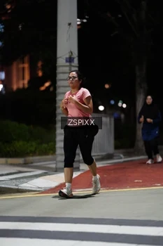 Runner Photo 4228086