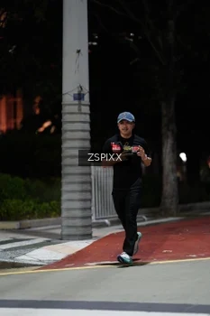 Runner Photo 4228179
