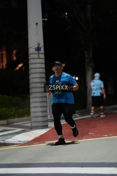 Runner Photo 4228185