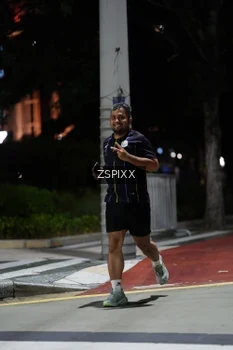 Runner Photo 4228241